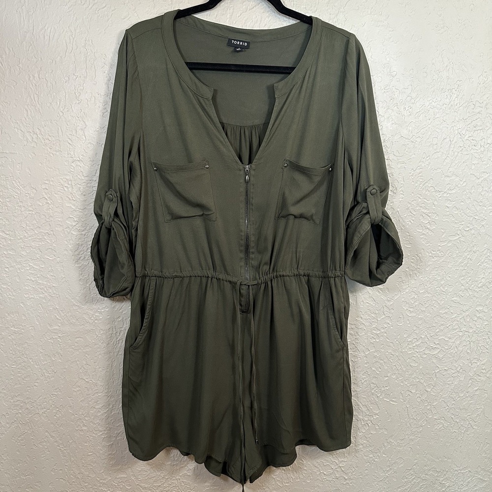Torrid Sz 1 Green Challis Zip-Front Romper One Piece Cute Flirty Flattering Fun - Picture 5 of 10